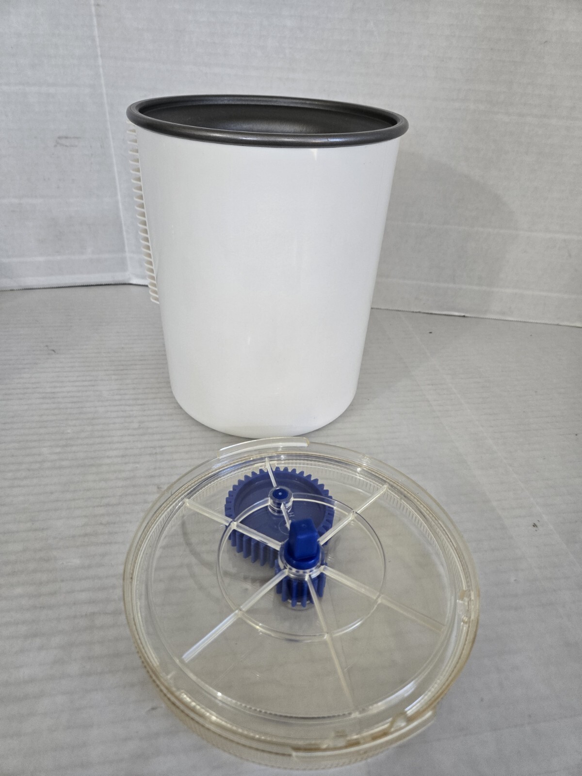 Nordic Ware Supremer Ice Creamer Hand Crank Ice Cream Maker 1.5 Quarts FREE SHIP