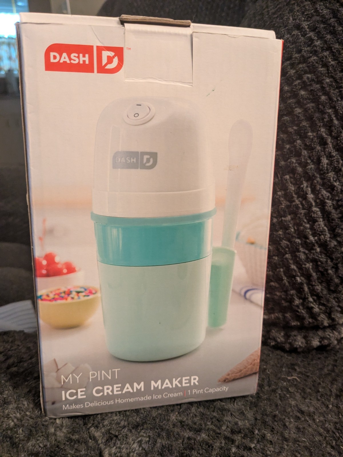 NEW Dash My Pint Ice Cream Yogurt Sorbet Maker Aqua/White Mixing Spoon 2017