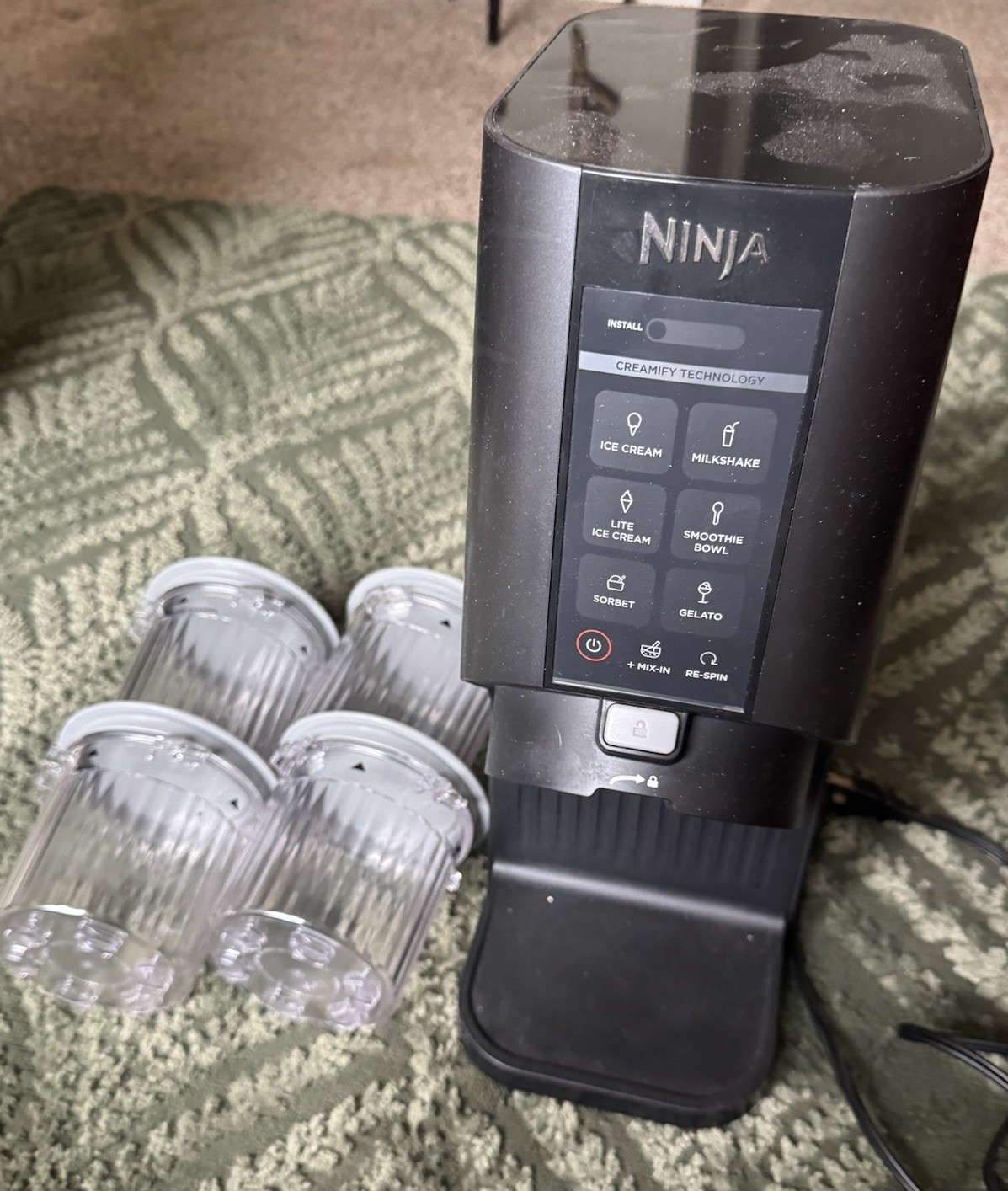 Ninja CREAMi Breeze 7-in-1 Ice Cream Gelato Maker CN205A 4 Pints Lids NO BLADES