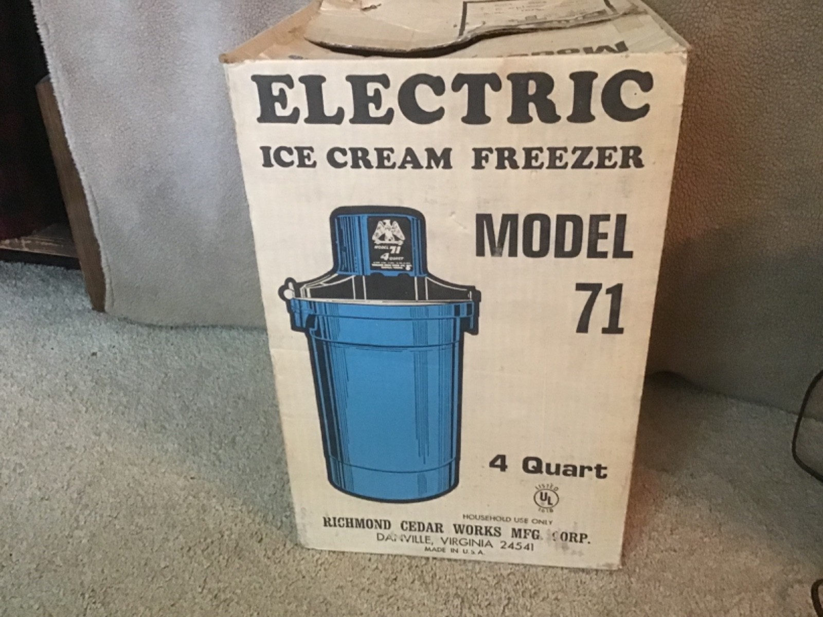 Vintage RCW 4 qt Electric Ice Cream Freezer Maker Model 71 Richmond Cedar Works