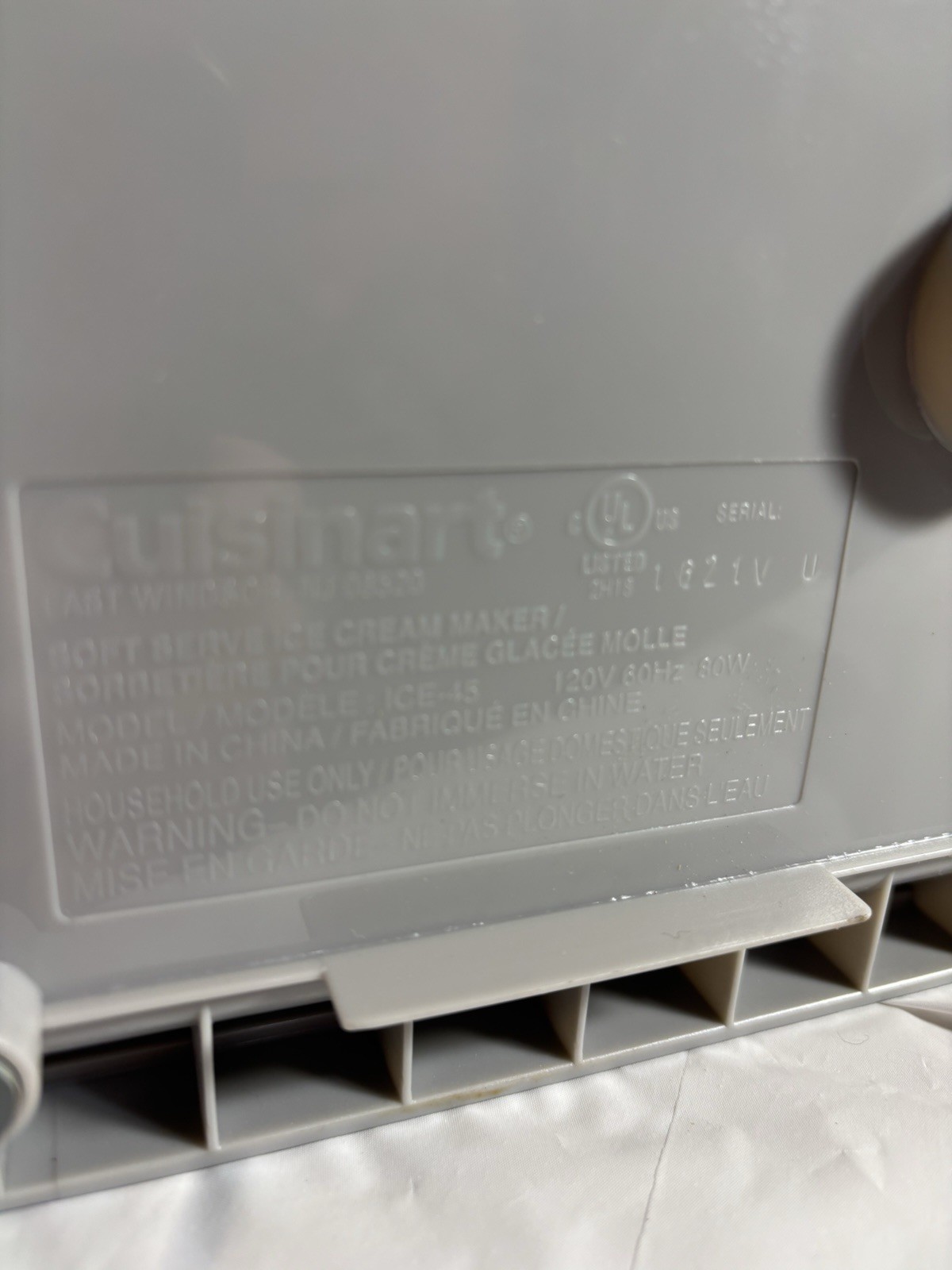 Cuisinart ICE-45 Mix Serve 1.5-Quart Soft Service Ice Cream Maker – White Used