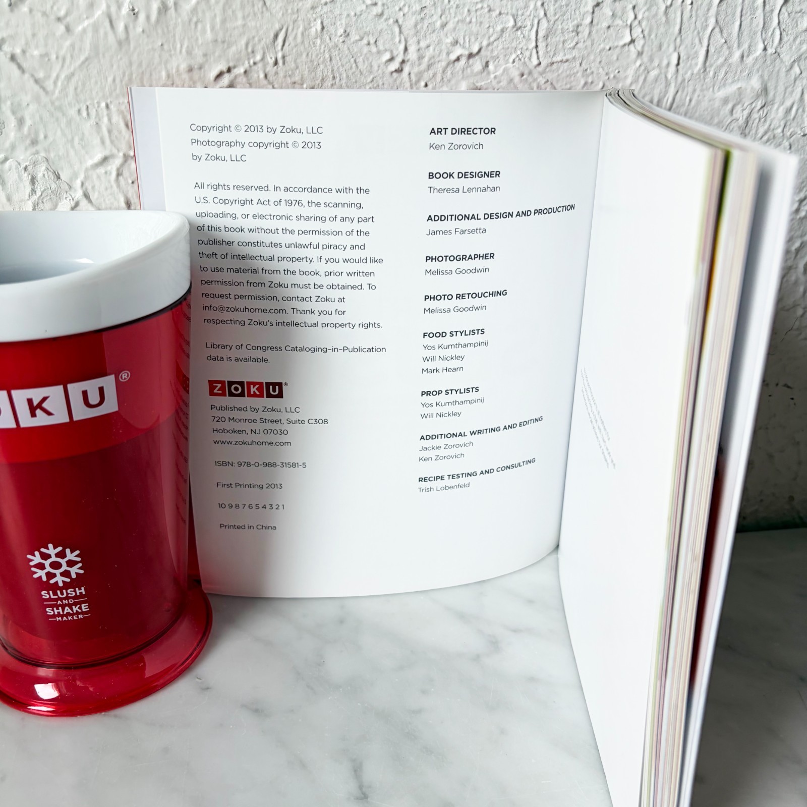 Zoku Slush and Shake Maker Red Frozen Dessert Cup Recipe Book Box No Spoon