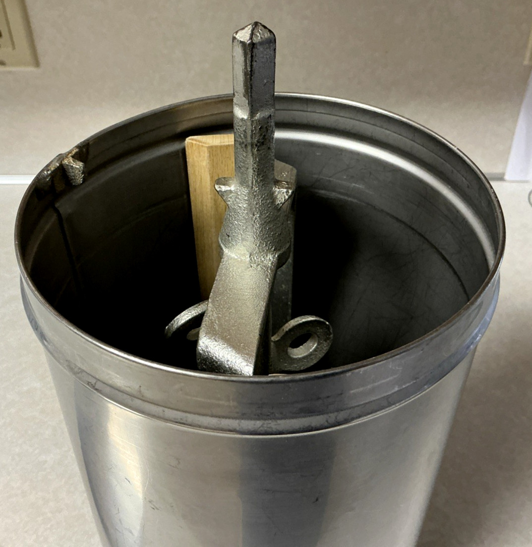 WHITE MOUNTAIN 6 Quart Ice Cream Maker Canister Lid and Dasher
