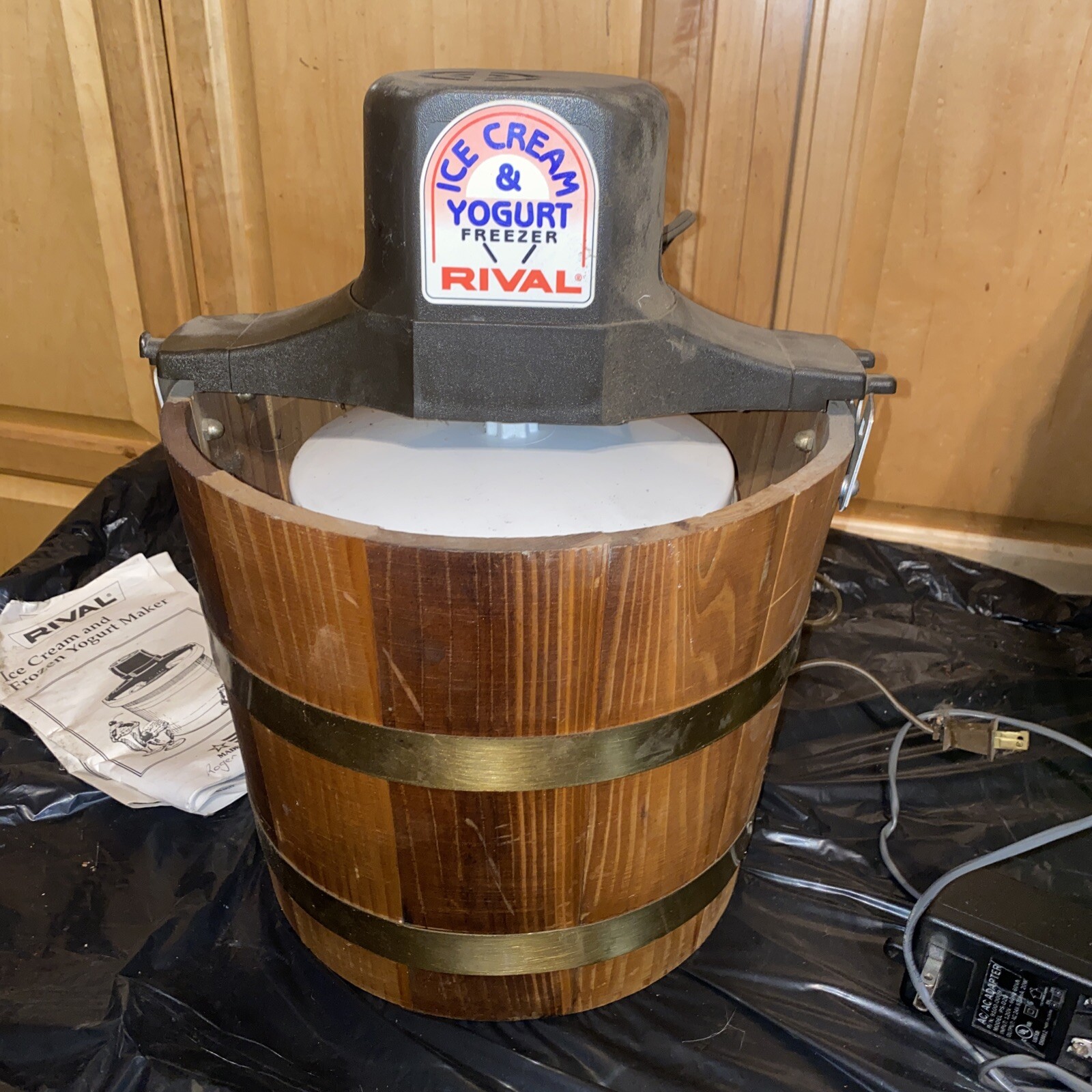RIVAL ICE CREAM MAKER SELECT 8550 X 5 QT 40 SERVINGS MACHINE WOOD BUCKET WORKS
