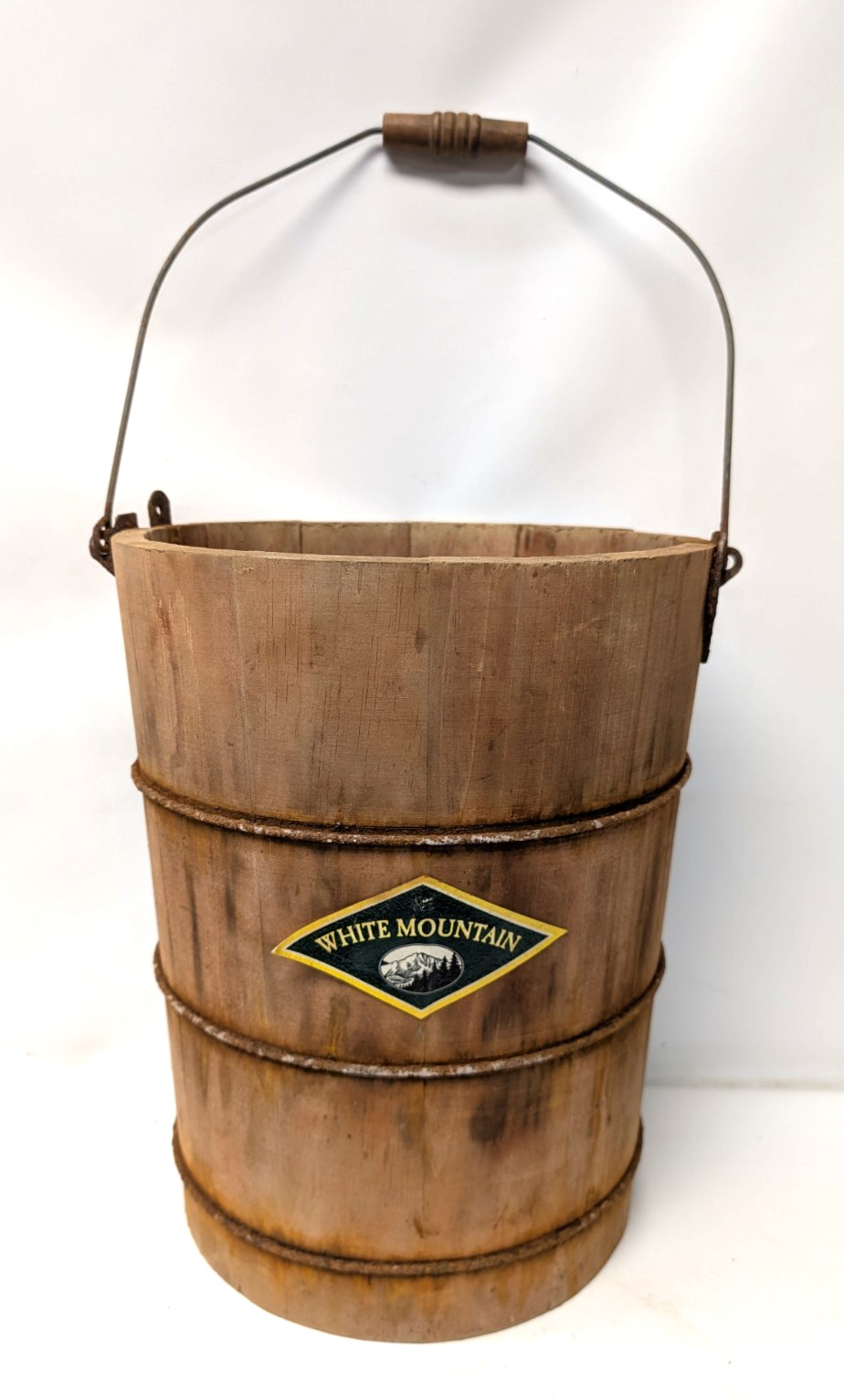 WHITE MOUNTAIN 6 QT ICE CREAM FREEZER BUCKET ONLY NO LATCH READ DESCRIPTION