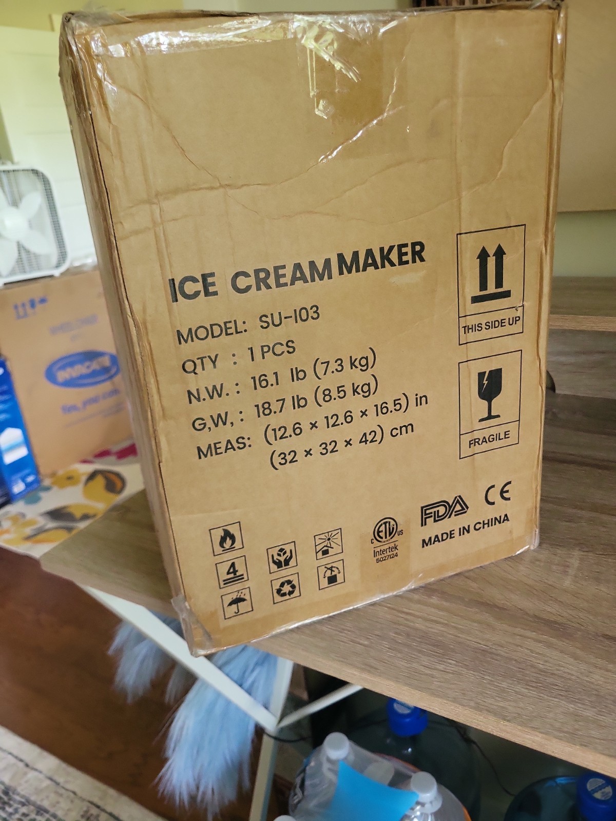 1 Quart Automatic Ice Cream Maker with Built-in Compressor No Pre-freezing