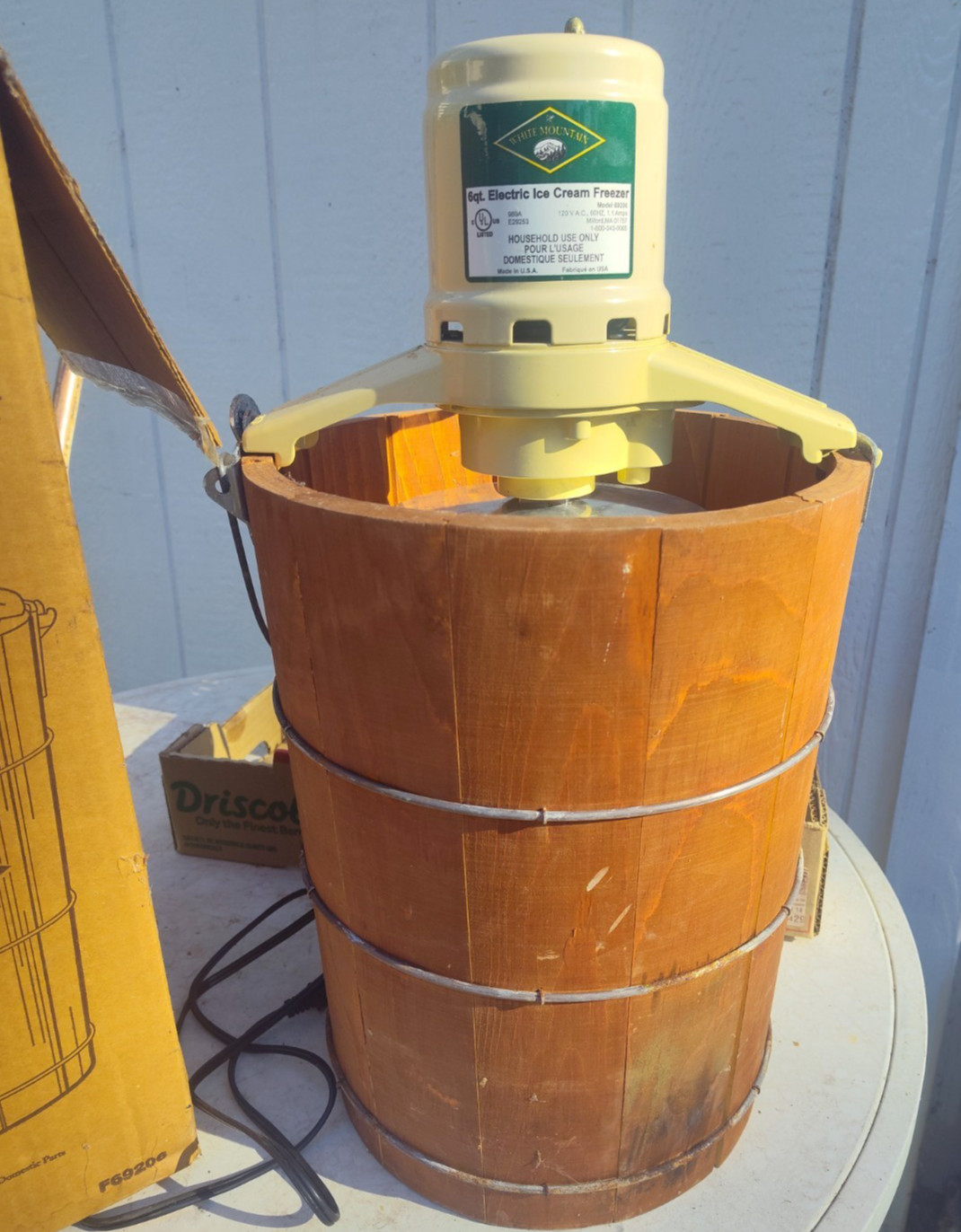 White Mountain 6 Qt Electric Ice Cream Freezer Maker Wood Bucket
