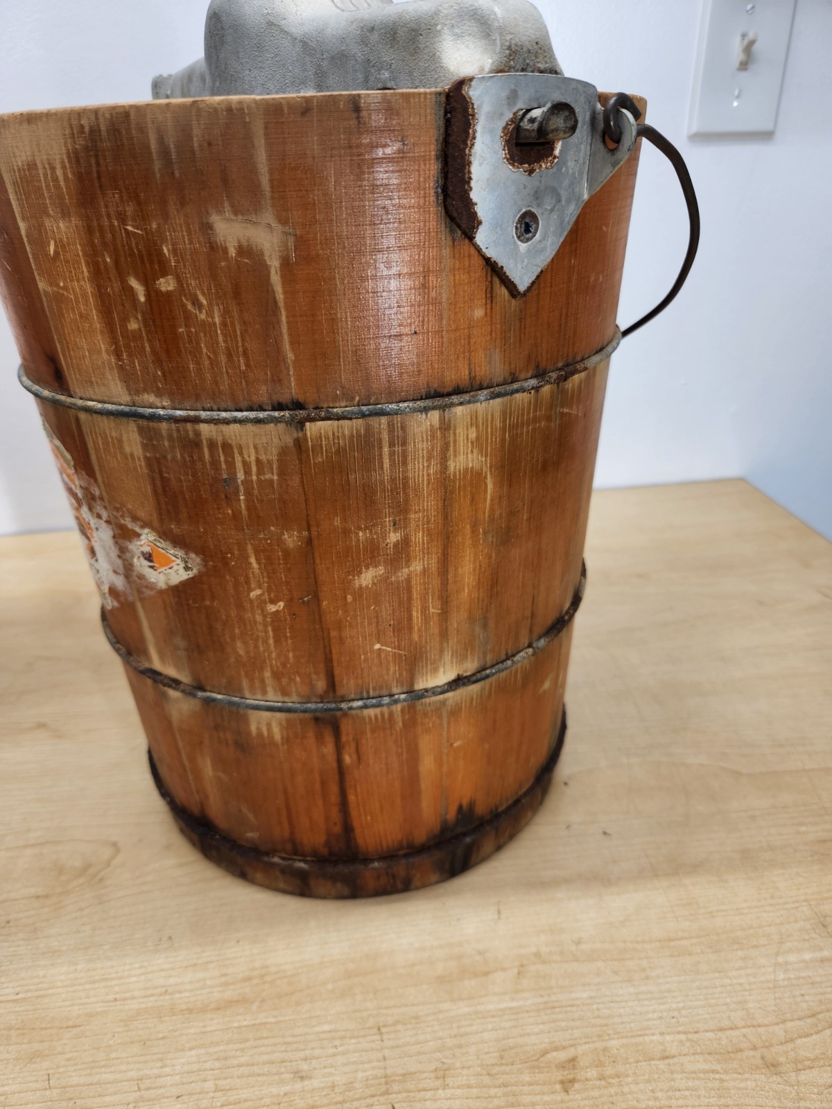 Vintage White Mountain Freezer Hand Crank Ice Cream Maker 4 Qt Rustic Primitive