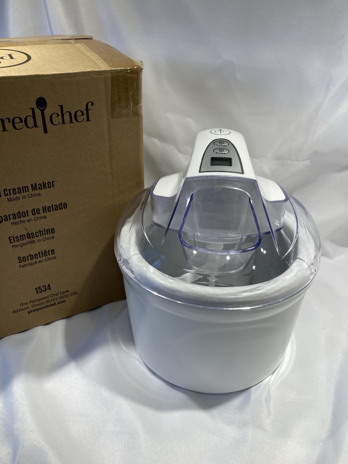 Pampered Chef:ICE CREAM & FROZEN YOGURT MAKER #1534 W/ Rubber Spatula