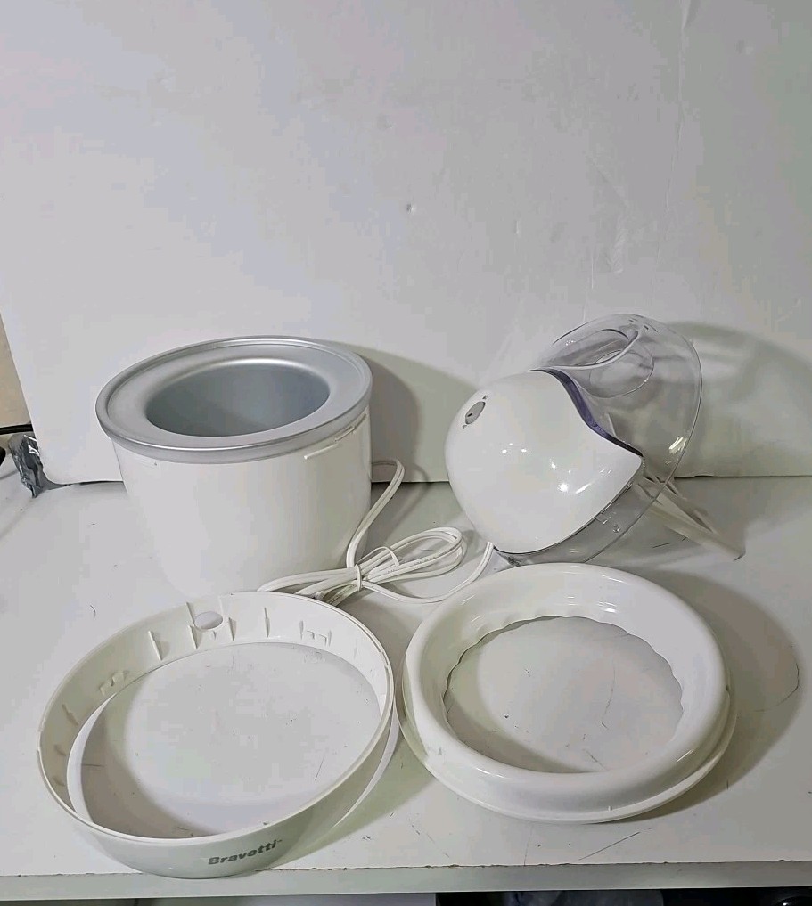 Bravetti Ice Cream Maker Machine. Very Good Conditon. White.