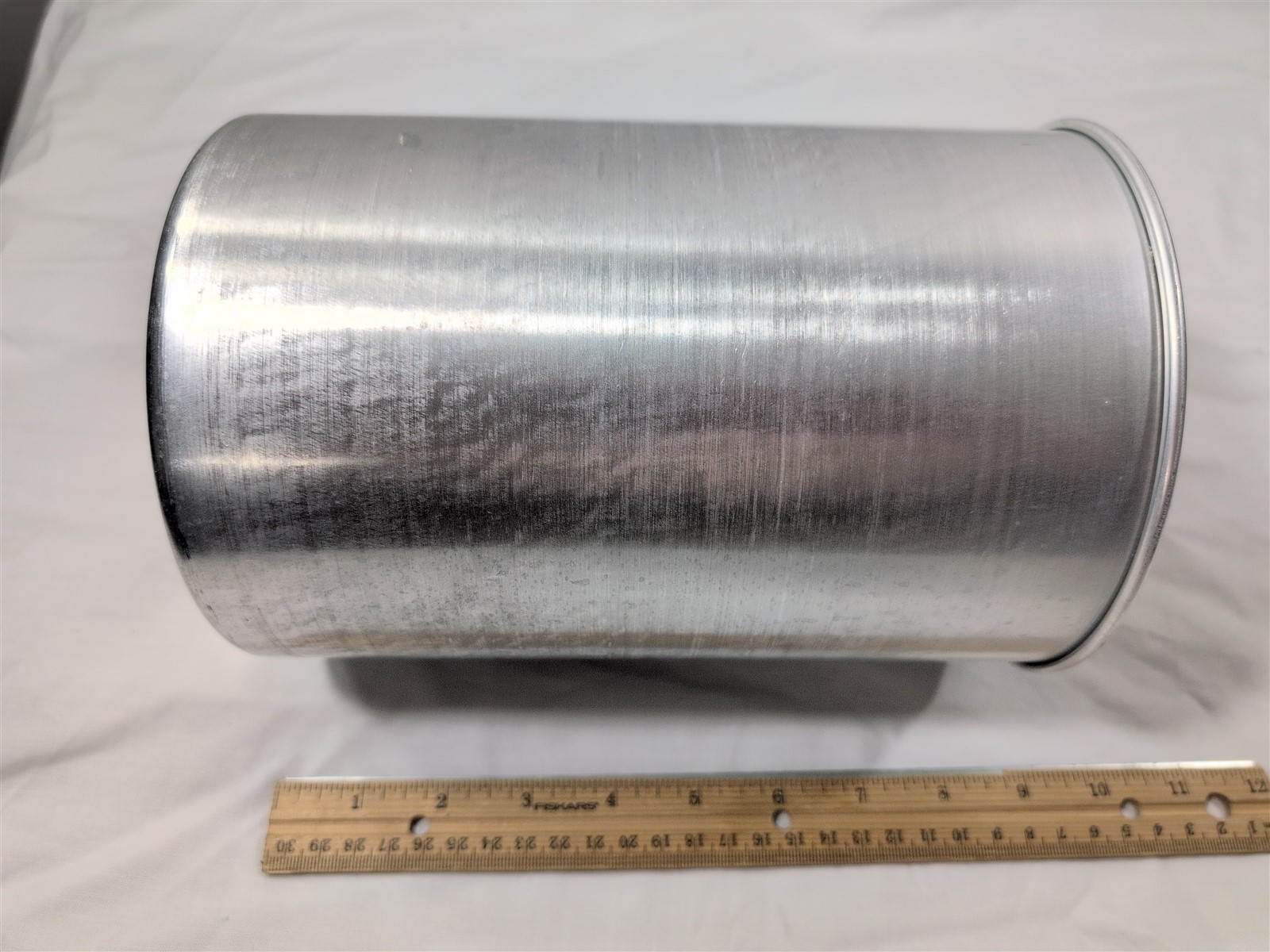 Nostalgia model ICMP4BL 4-QT. Electric Ice Cream Maker Freezing Canister