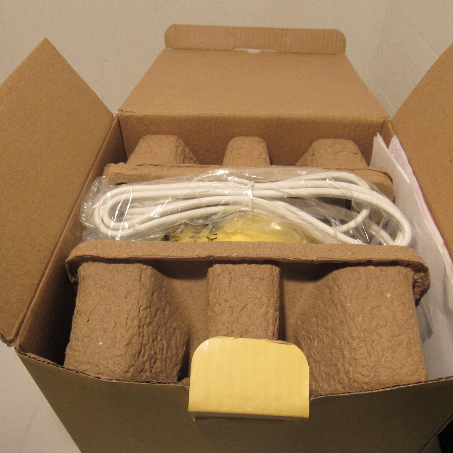 Kitchen HQ (BL520) Yellow One Pint Ice Cream Maker w/Recipe Book & Instructions