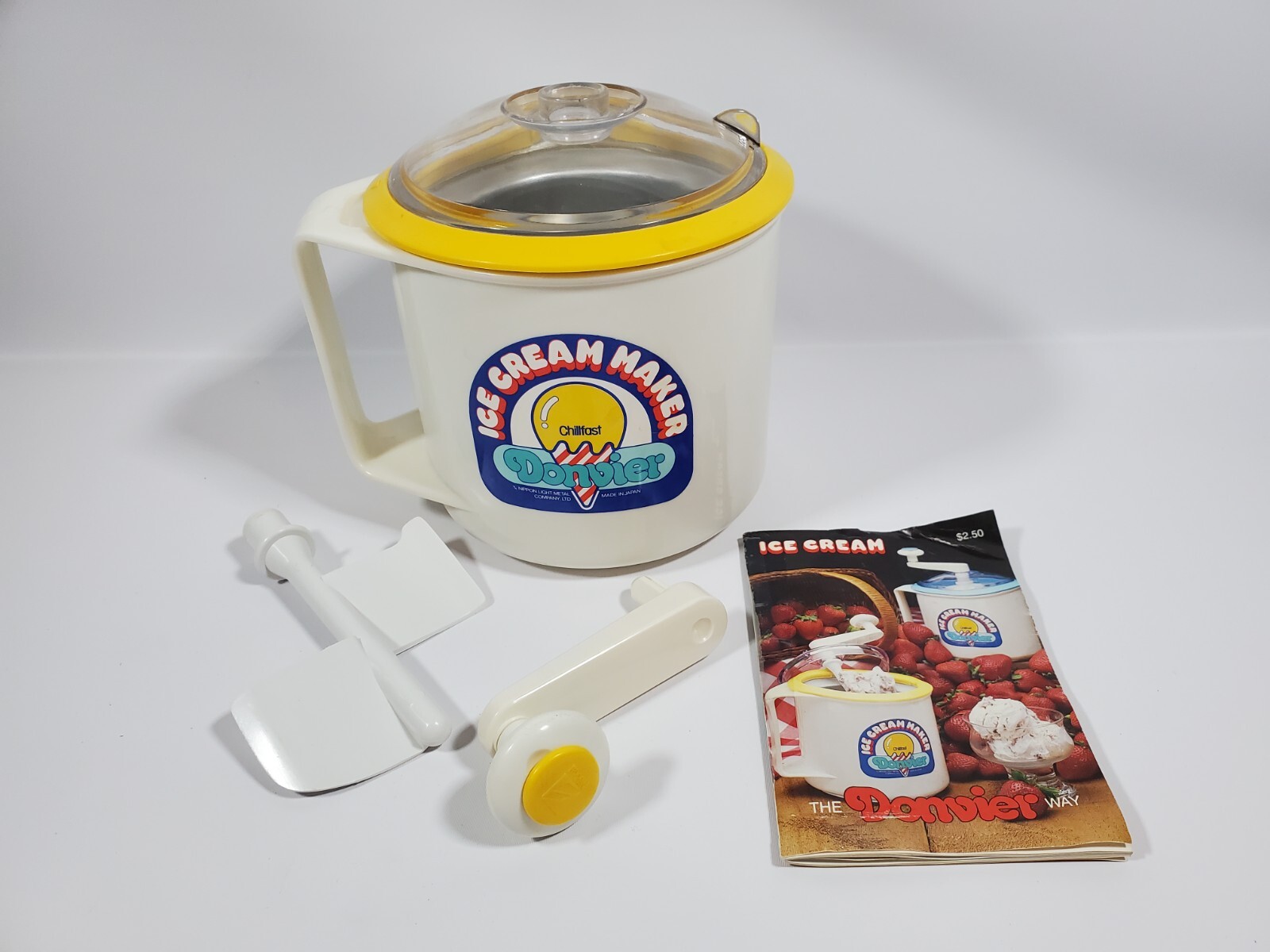 Donvier Vintage Chillfast Ice Cream Maker 1 Quart 2 Pints Yellow Rim Japan