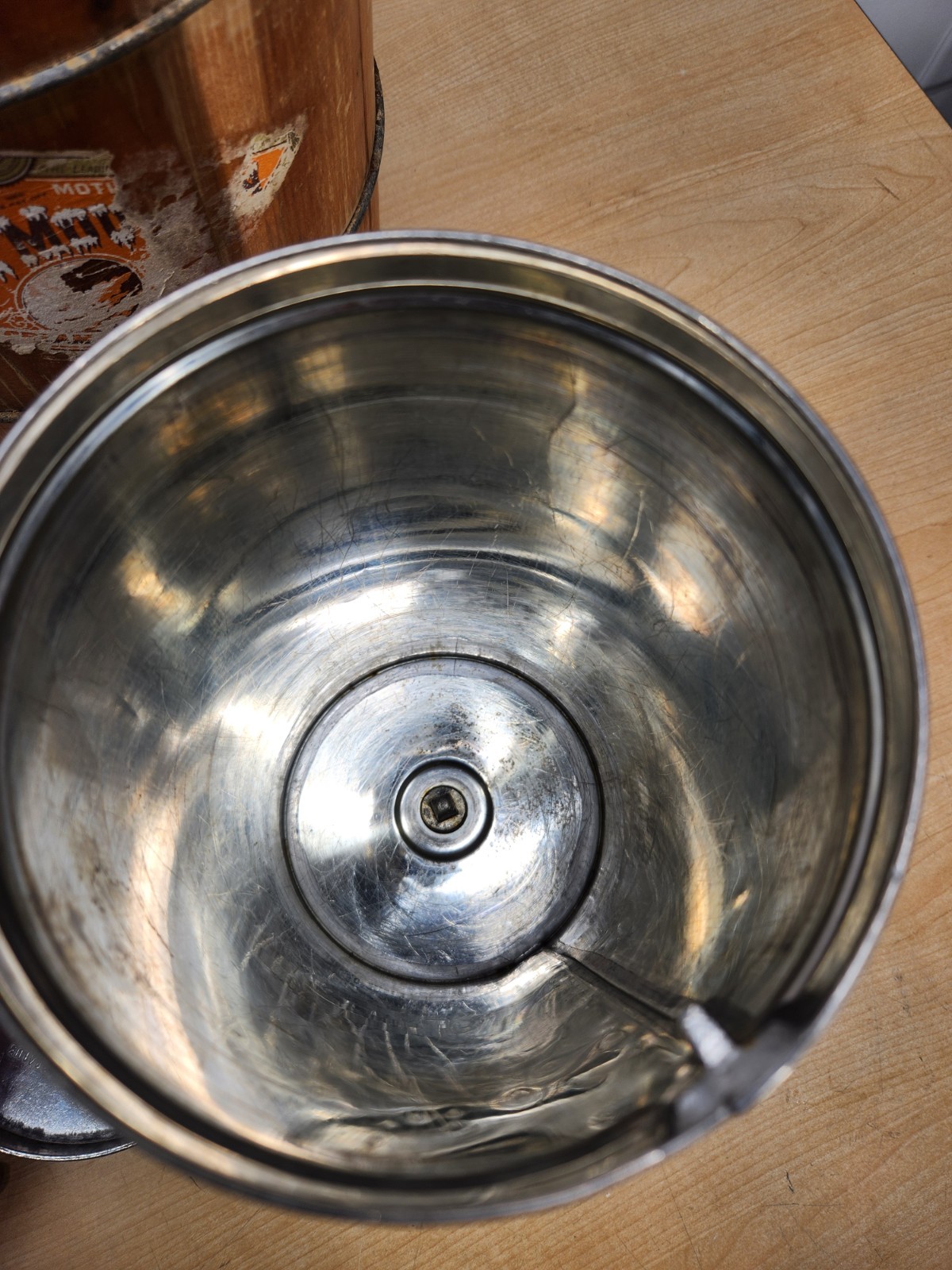 Vintage White Mountain Freezer Hand Crank Ice Cream Maker 4 Qt Rustic Primitive