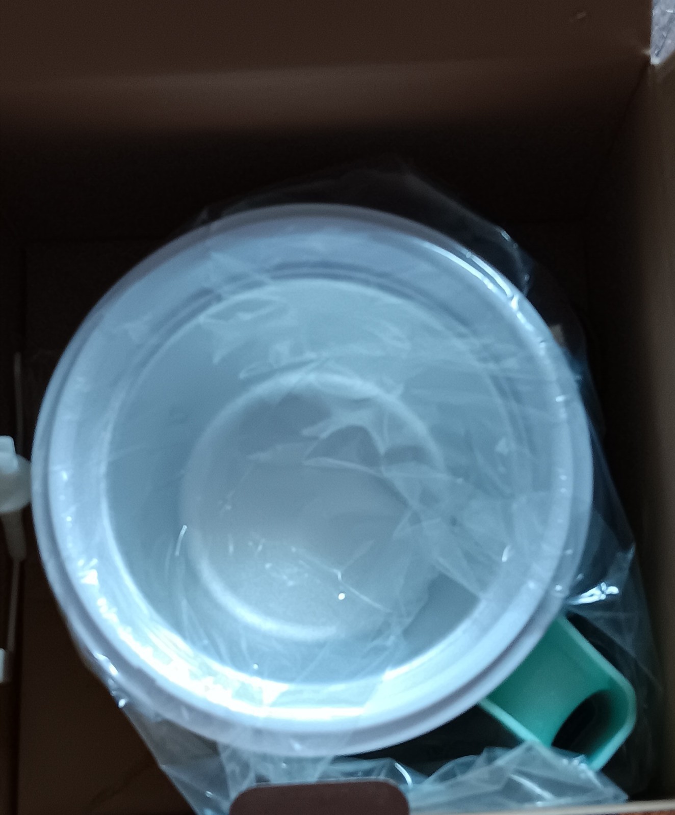 NEW Americana by Elite Gourmet Pint EIM1205M Ice Cream Maker, 1 Pint Capacity