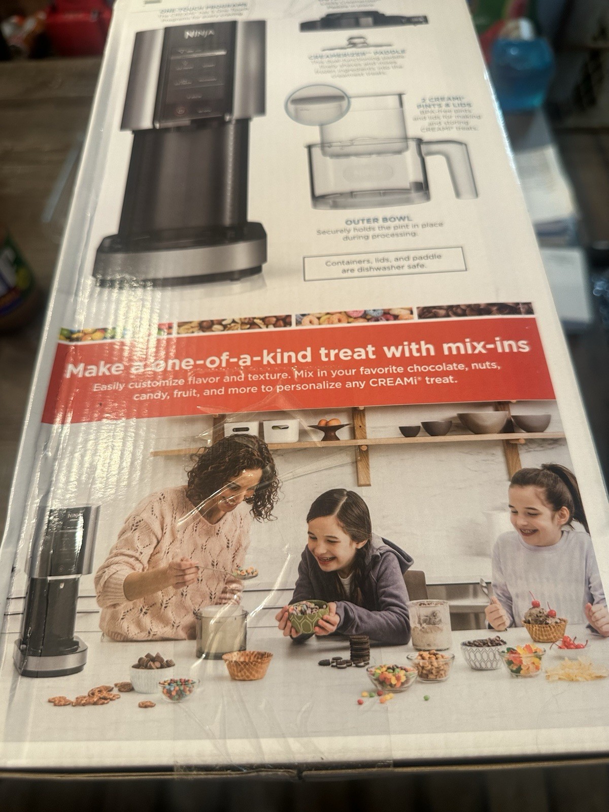 Ninja CREAMi, Ice Cream Maker, 5 One-Touch Programs (NC300)