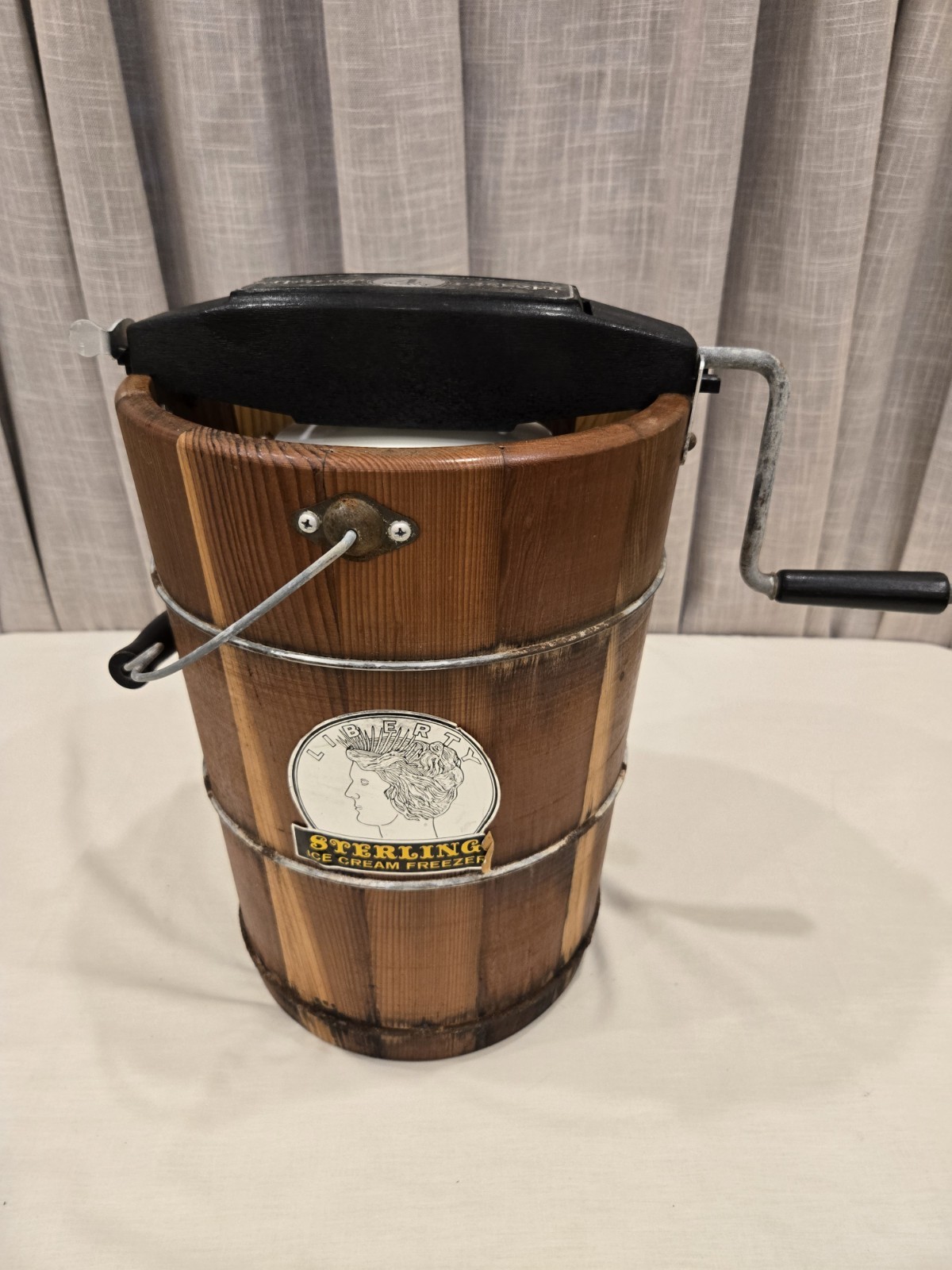 VTG Wood Ice Cream Freezer Liberty Sterling Hand Crank 4Qt Richmond Cedar Works